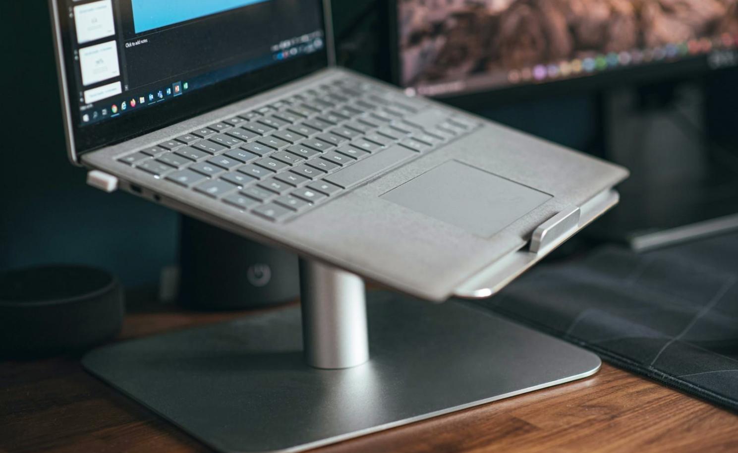 Teilnehmer während einer interaktiven Lerneinheit zum Thema KI-Ethik